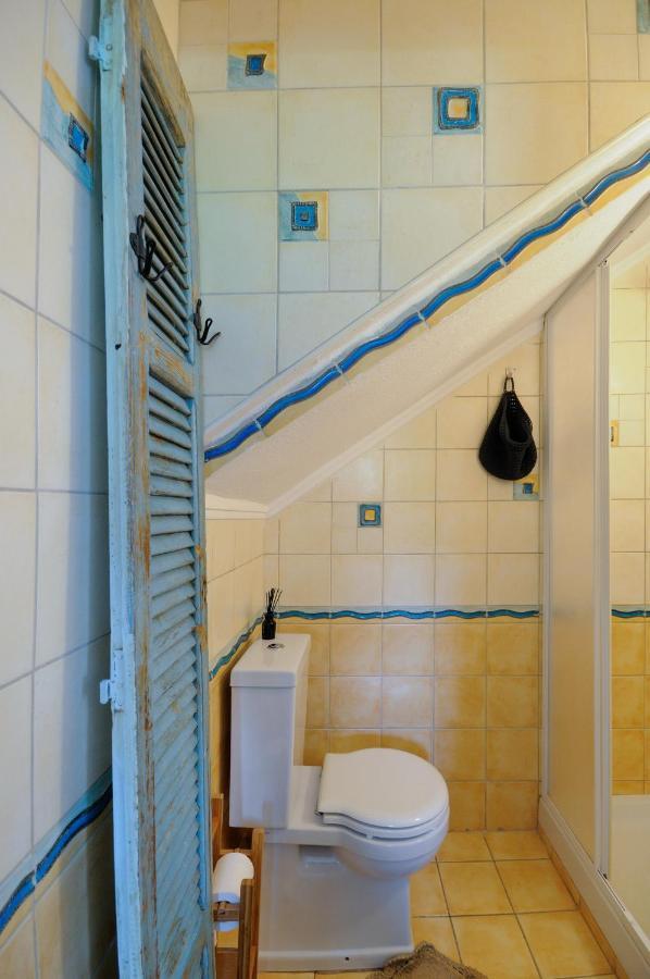 Seathon Seafront Beach Villa In Kalamitsi Exterior foto