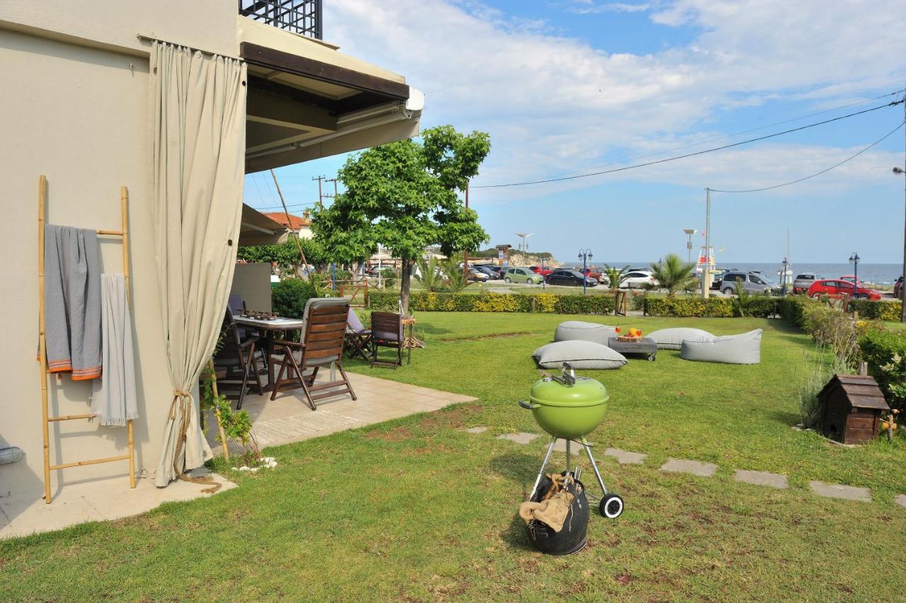 Seathon Seafront Beach Villa In Kalamitsi Exterior foto