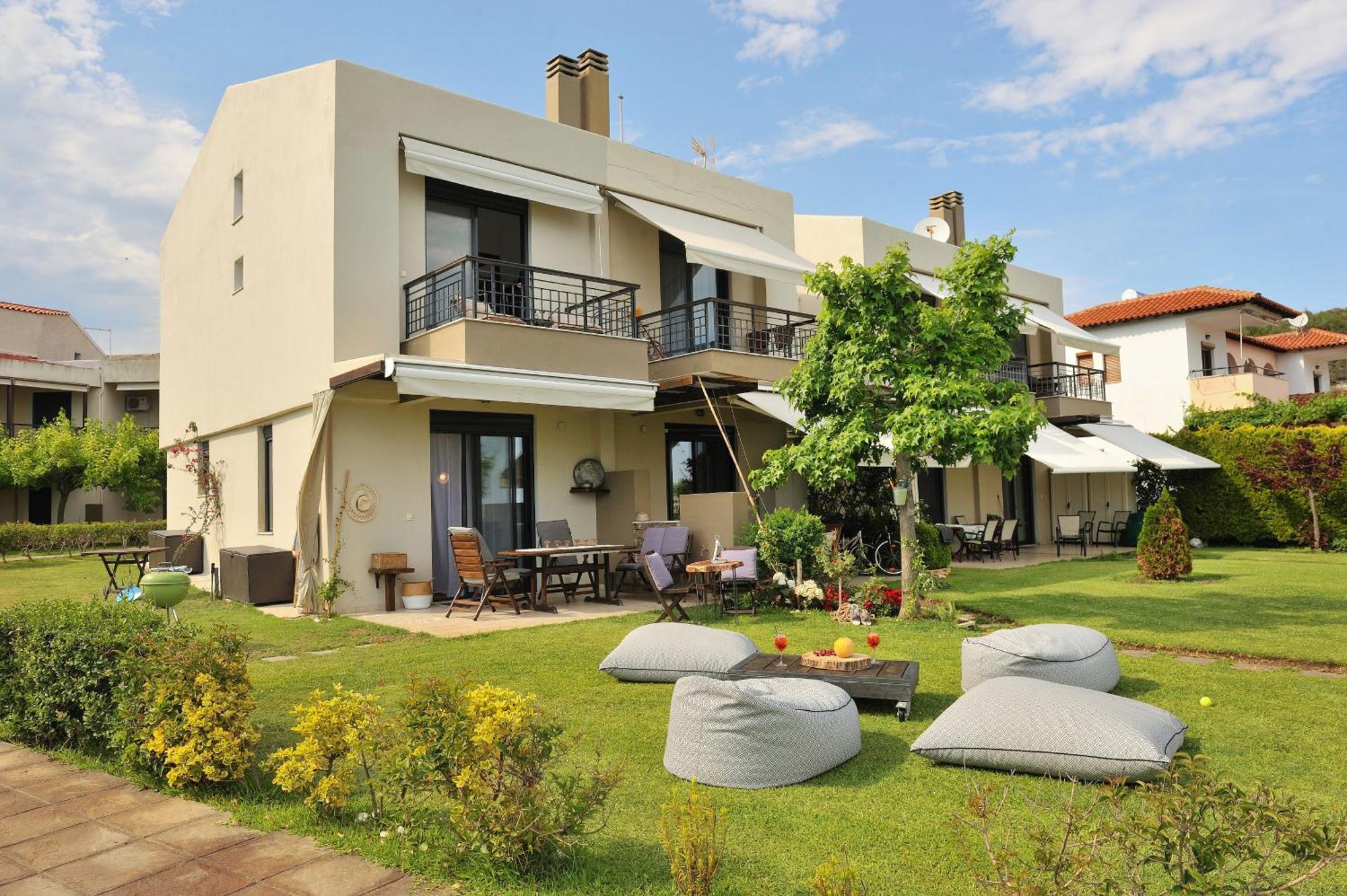 Seathon Seafront Beach Villa In Kalamitsi Exterior foto